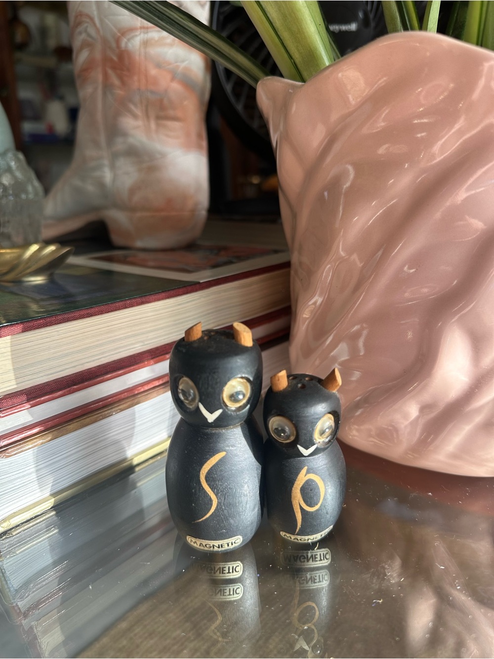 Vintage Magnetic Owl Salt & Pepper Shakers Set Mid-Century Modern Design Wooden
